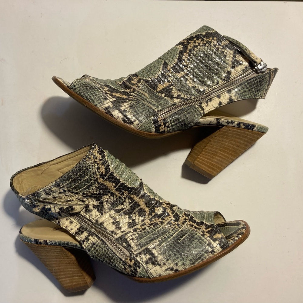 Paul Green Cayenne Snakeskin Peep Toe Leather Bootie Sandal Green